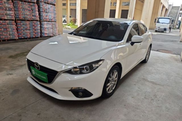 Mazda 3 Axela 2016 Sedan 1.5L Automatic Comfort Model usado