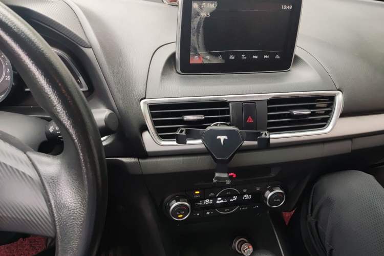 Used Mazda 3 Axela 2016 Sedan 1.5L Automatic Luxury Model Audio And AC Panel