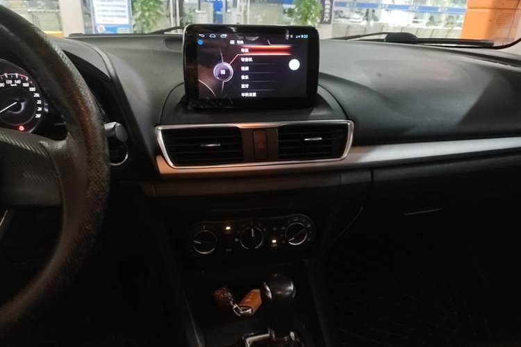 Used Mazda 3 Axela 2016 Hatchback 1.5L Automatic Comfort Model Audio And AC Panel