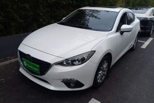 Used Mazda 3 Axela 2016 Sedan 1.5L Automatic Luxury Model