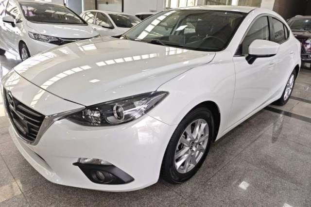 Used Mazda 3 Axela 2016 Sedan 1.5L Automatic Comfort Model