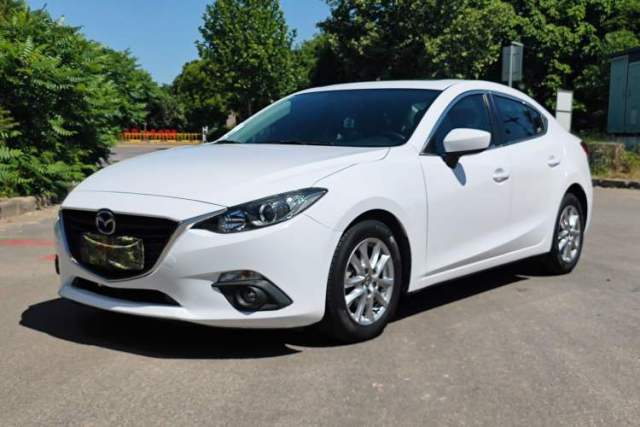 Used Mazda 3 Axela 2016 Sedan 1.5L Automatic Luxury Model