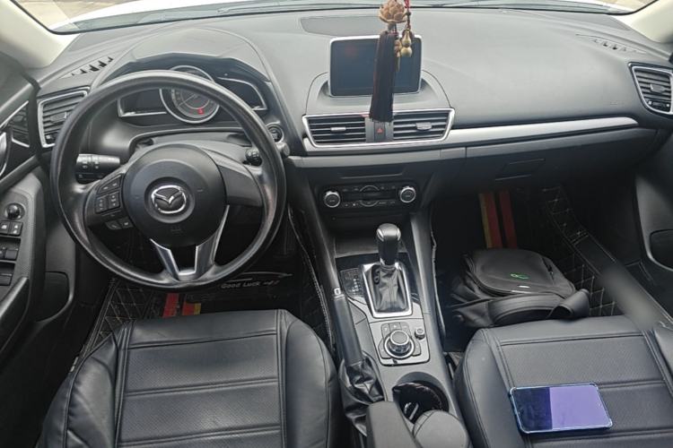 Used Mazda 3 Axela 2016 Sedan 1.5L Automatic Luxury Model Center Console