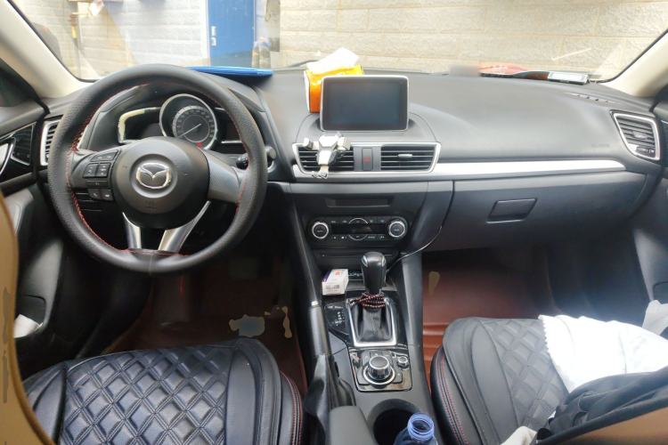 Used Mazda 3 Axela 2016 Sedan 1.5L Automatic Luxury Model Center Console