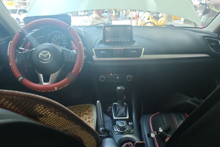 Used Mazda 3 Axela 2016 Sedan 2.0L Automatic Flagship Model Center Console