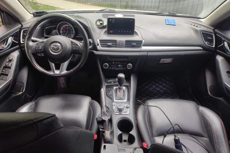 Used Mazda 3 Axela 2016 Sedan 2.0L Automatic Flagship Model Center Console