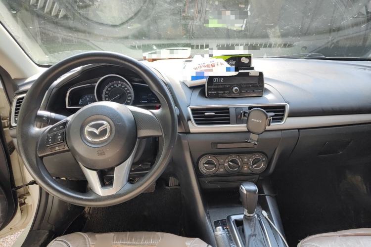 Used Mazda 3 Axela 2016 Sedan 1.5L Automatic Comfort Model Center Console