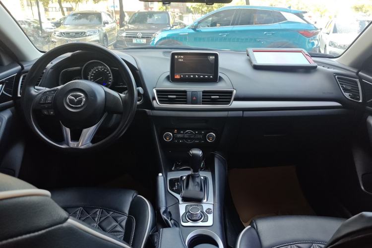 Used Mazda 3 Axela 2016 Sedan 1.5L Automatic Luxury Model Center Console