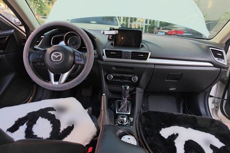 Used Mazda 3 Axela 2016 Hatchback 2.0L Automatic Sport Model Center Console