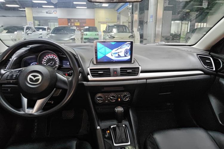Used Mazda 3 Axela 2016 Sedan 1.5L Automatic Comfort Model Center Console