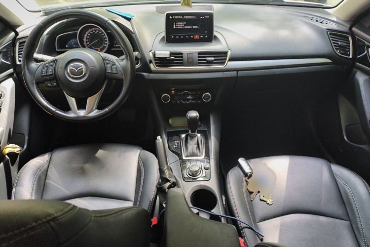 Used Mazda 3 Axela 2016 Sedan 1.5L Automatic Luxury Model Center Console