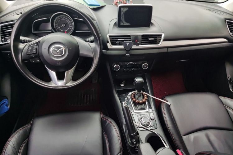 Used Mazda 3 Axela 2016 Sedan 1.5L Automatic Luxury Model Center Console