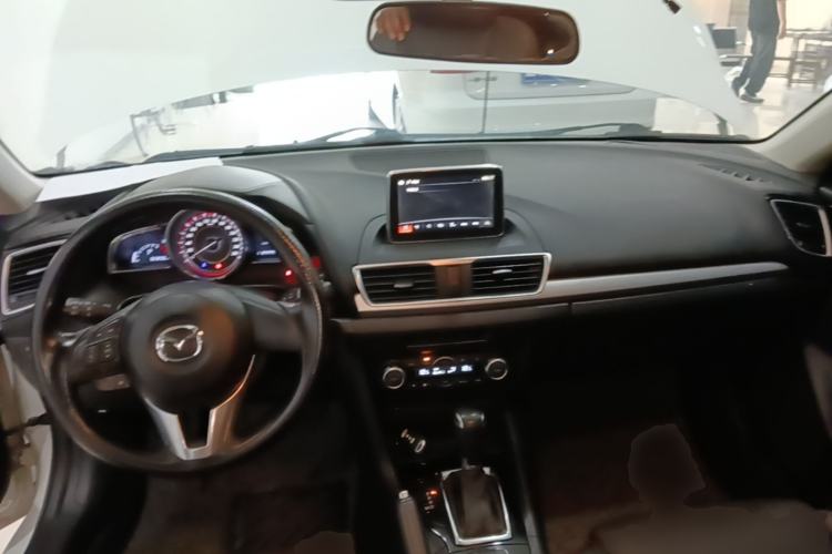 Used Mazda 3 Axela 2016 Sedan 1.5L Automatic Luxury Model Center Console