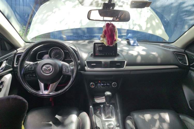 Used Mazda 3 Axela 2016 Sedan 2.0L Automatic Sport Model Center Console