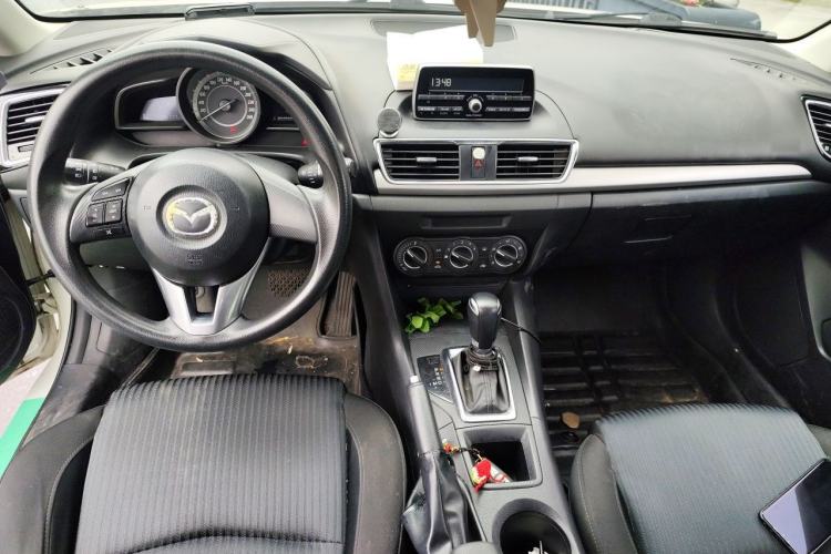 Used Mazda 3 Axela 2016 Sedan 1.5L Automatic Comfort Model Center Console