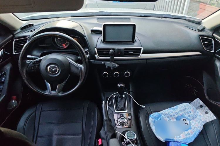 Used Mazda 3 Axela 2016 Hatchback 1.5L Automatic Comfort Model Center Console