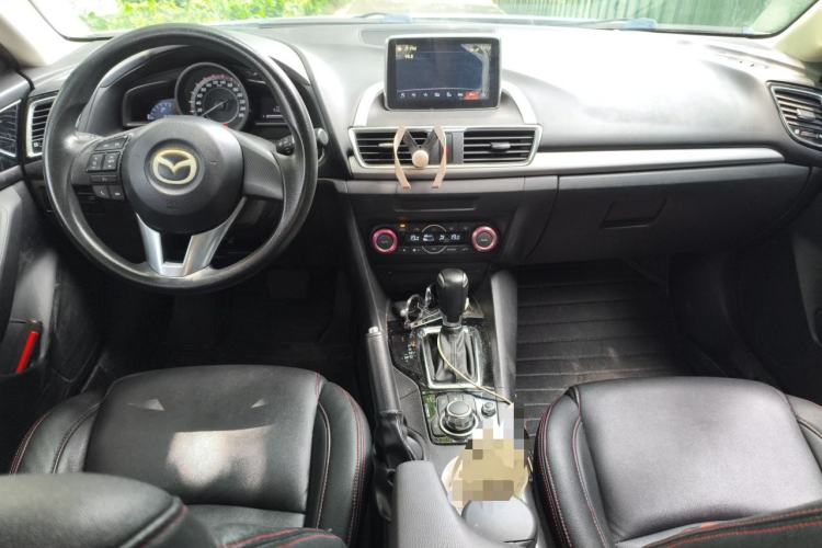 Used Mazda 3 Axela 2016 Sedan 1.5L Automatic Luxury Model Center Console