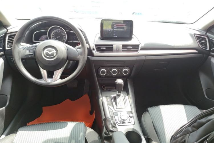 Used Mazda 3 Axela 2016 Sedan 1.5L Automatic Comfort Model Center Console