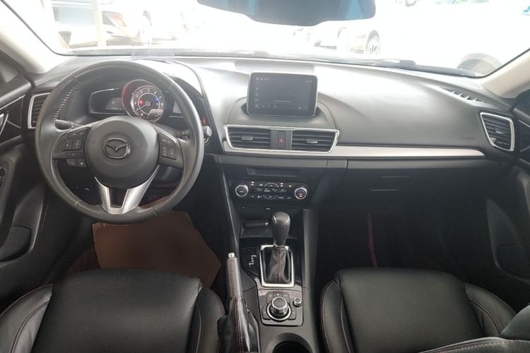 Used Mazda 3 Axela 2016 Sedan 2.0L Automatic Flagship Model Center Console