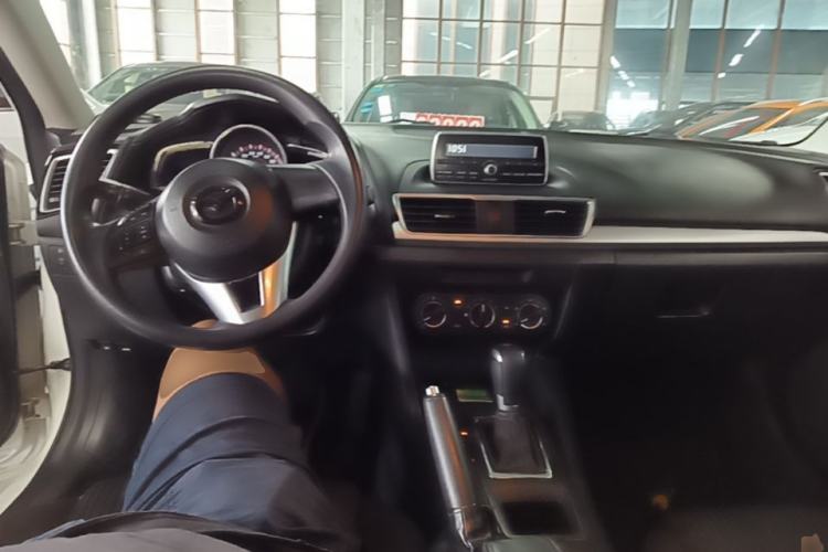 Used Mazda 3 Axela 2016 Sedan 1.5L Automatic Comfort Model Center Console