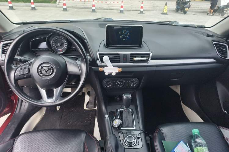 Used Mazda 3 Axela 2016 Sedan 1.5L Automatic Comfort Model Center Console