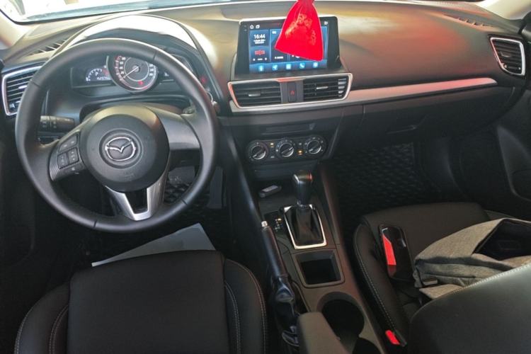 Used Mazda 3 Axela 2016 Sedan 1.5L Automatic Comfort Model Center Console