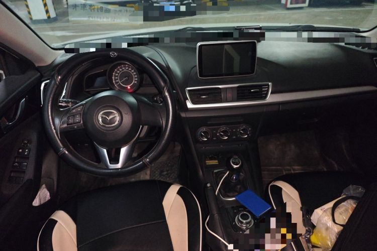 Used Mazda 3 Axela 2016 Sedan 1.5L Manual Comfort Model Center Console