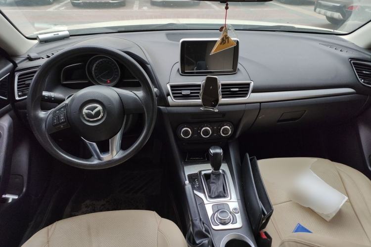 Used Mazda 3 Axela 2016 Sedan 1.5L Automatic Comfort Model Center Console