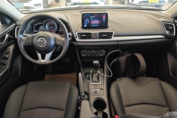 Used Mazda 3 Axela 2016 Sedan 1.5L Automatic Comfort Model Center Console