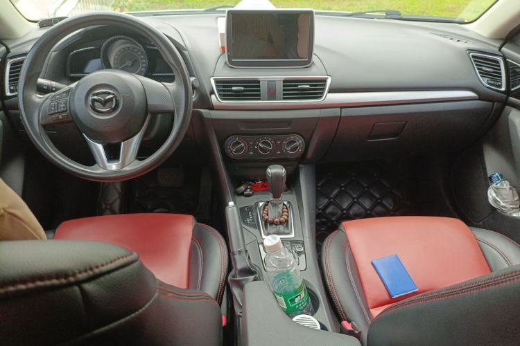 Used Mazda 3 Axela 2016 Sedan 1.5L Automatic Comfort Model Center Console