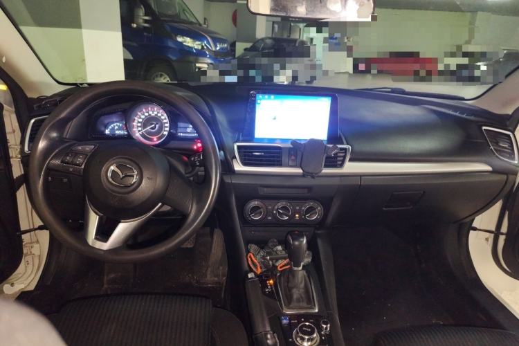 Used Mazda 3 Axela 2016 Sedan 1.5L Automatic Comfort Model Center Console