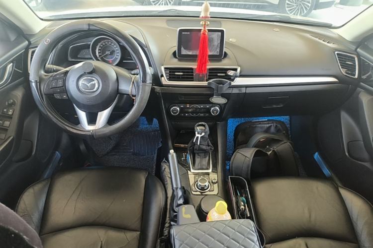 Used Mazda 3 Axela 2016 Sedan 1.5L Automatic Luxury Model Center Console