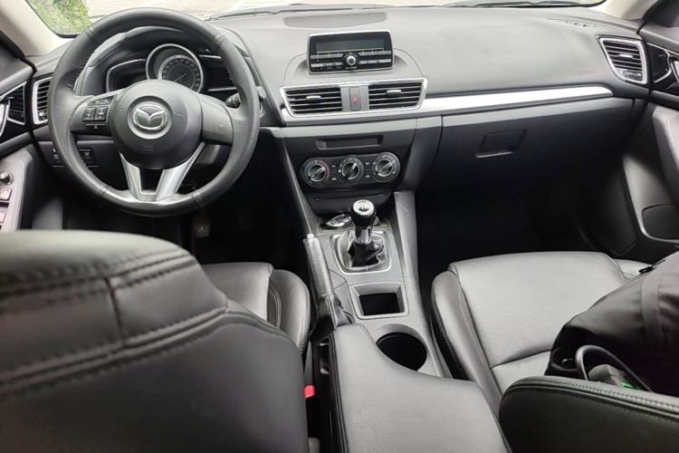 Used Mazda 3 Axela 2016 Sedan 1.5L Manual Comfort Model Center Console