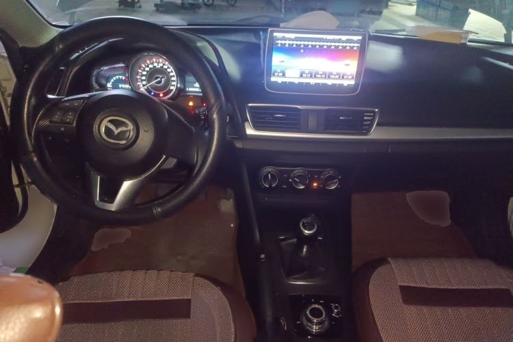 Used Mazda 3 Axela 2016 Sedan 1.5L Manual Comfort Model Center Console