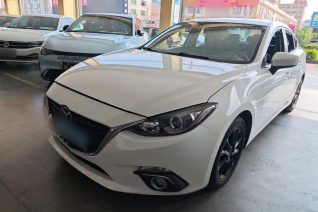 Used Mazda 3 Axela 2016 Sedan 1.5L Automatic Luxury Model