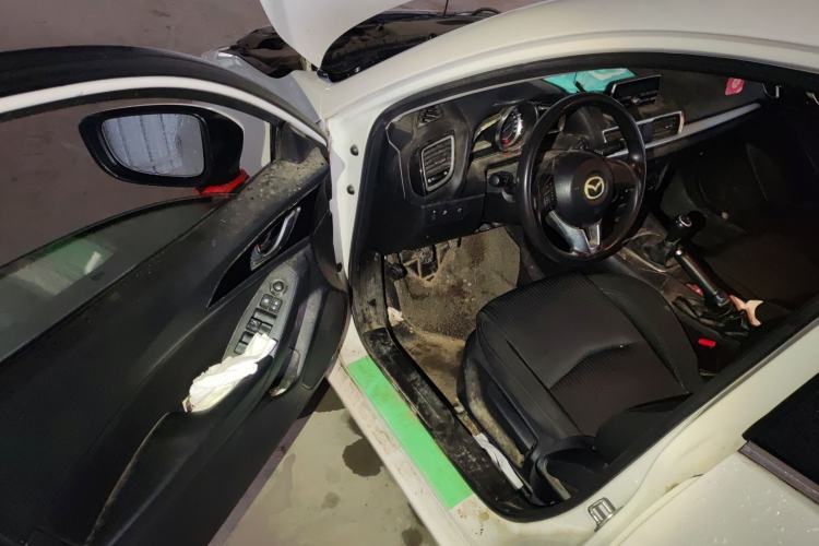 Used Mazda 3 Axela 2016 Sedan 1.5L Manual Comfort Model Driver Seat