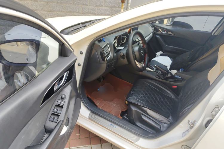 Used Mazda 3 Axela 2016 Sedan 1.5L Automatic Luxury Model Driver Seat