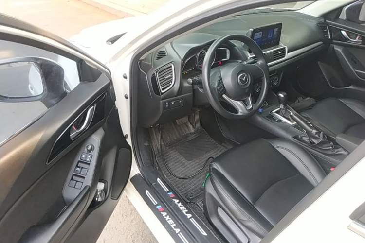 Used Mazda 3 Axela 2016 Sedan 1.5L Automatic Comfort Model Driver Seat
