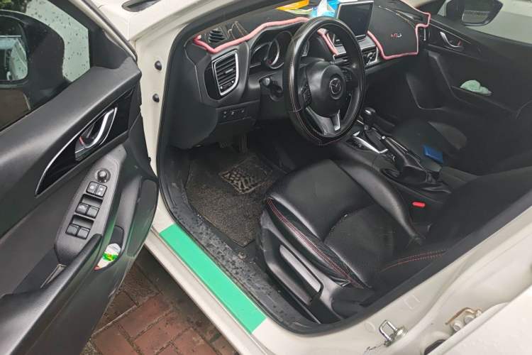 Used Mazda 3 Axela 2016 Sedan 1.5L Automatic Comfort Model Driver Seat