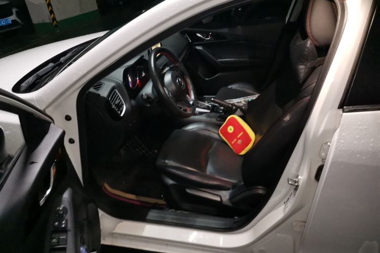 Used Mazda 3 Axela 2016 Hatchback 2.0L Automatic Flagship Model Driver Seat