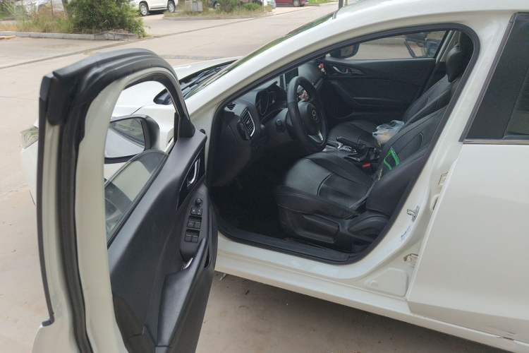 Used Mazda 3 Axela 2016 Sedan 1.5L Automatic Comfort Model Driver Seat