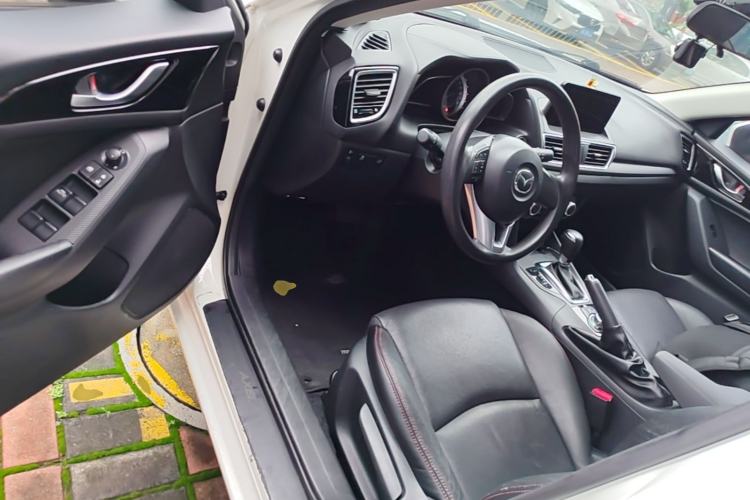 Used Mazda 3 Axela 2016 Sedan 1.5L Automatic Comfort Model Driver Seat
