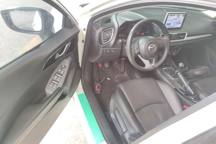 Used Mazda 3 Axela 2016 Sedan 1.5L Manual Comfort Model Driver Seat