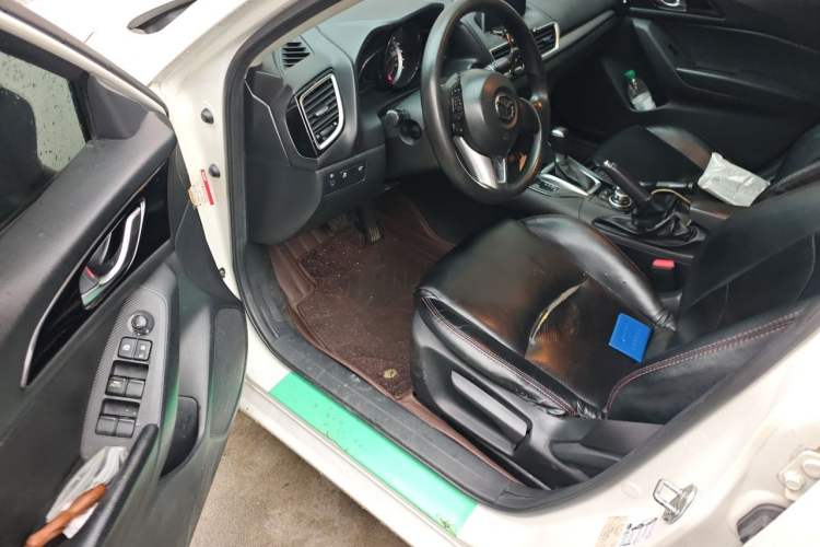 Used Mazda 3 Axela 2016 Sedan 1.5L Automatic Luxury Model Driver Seat