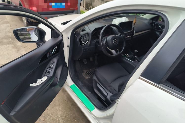 Used Mazda 3 Axela 2016 Sedan 1.5L Manual Comfort Model Driver Seat