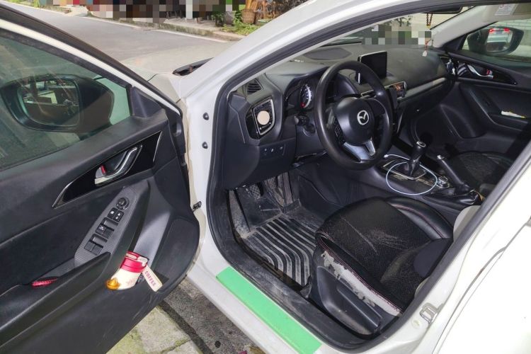 Used Mazda 3 Axela 2016 Sedan 1.5L Manual Luxury Model Driver Seat