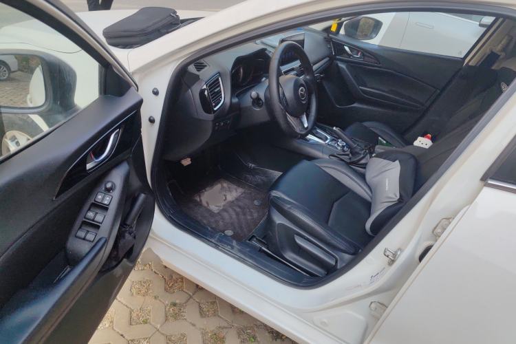 Used Mazda 3 Axela 2016 Hatchback 1.5L Automatic Comfort Model Driver Seat