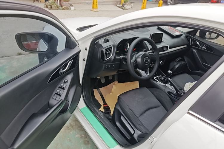Used Mazda 3 Axela 2016 Sedan 1.5L Manual Luxury Model Driver Seat