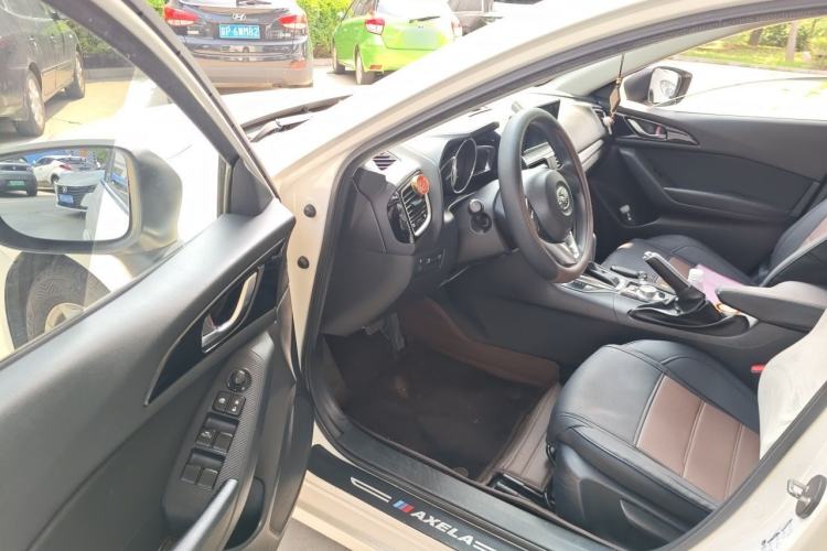 Used Mazda 3 Axela 2016 Sedan 1.5L Automatic Comfort Model Driver Seat