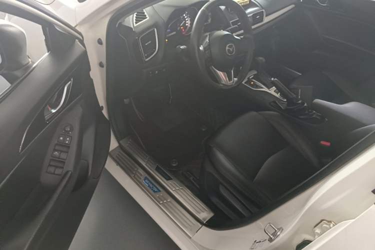 Used Mazda 3 Axela 2016 Sedan 1.5L Automatic Luxury Model Driver Seat